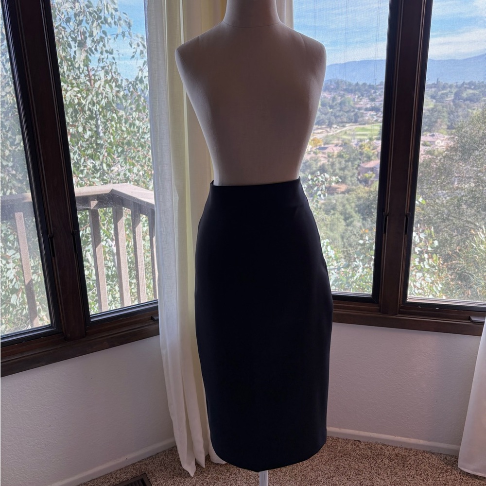 Elegant Black Pencil Skirt
